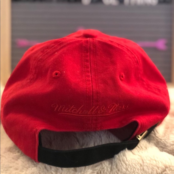 Houston Rockets Mitchell and Ness Hat - Picture 2 of 3